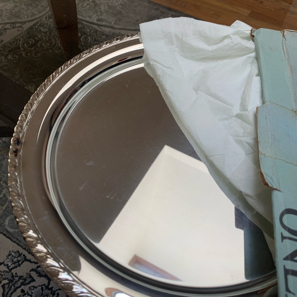 Oneida Silver Round Tray